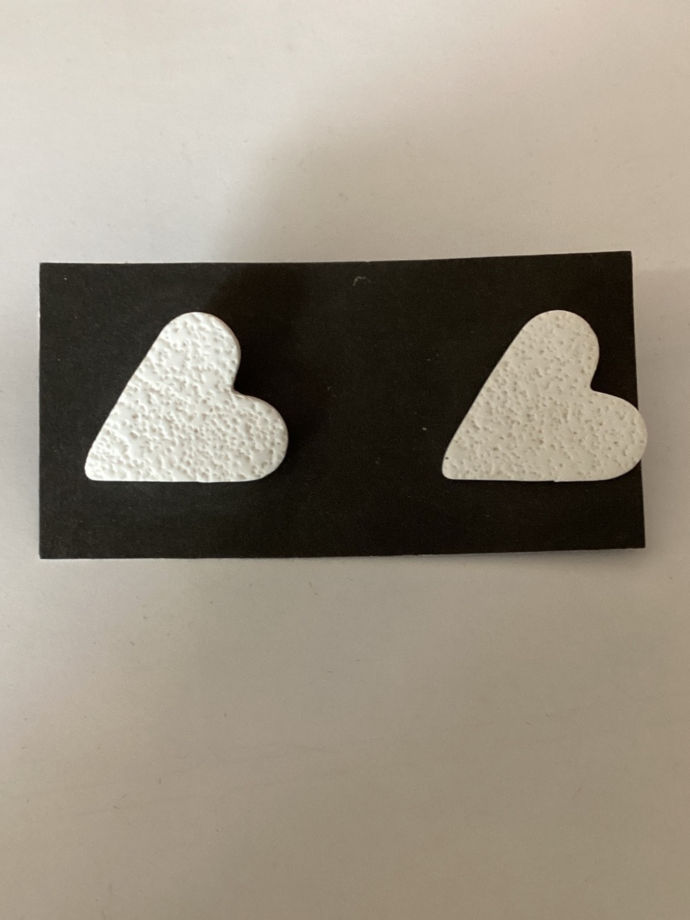 White‎ Heart Stud Earrings - Minimal Women's Jewelry